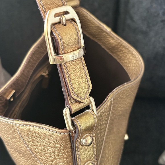 Gucci Hasler Metallic Handbag - Picture 7 of 16